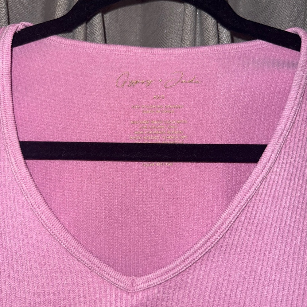 Pink Ribbed V-Neck Bodysuit - Picture 2 of 2